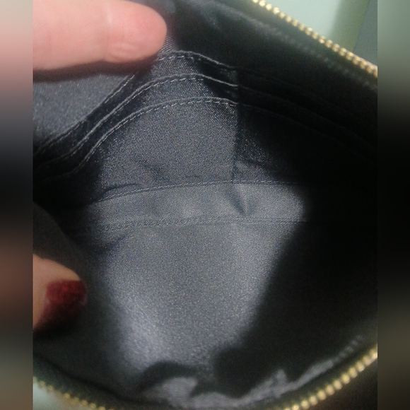 LIKE NEW Doris & Jacky Leather Wristlet - Picture 6 of 6